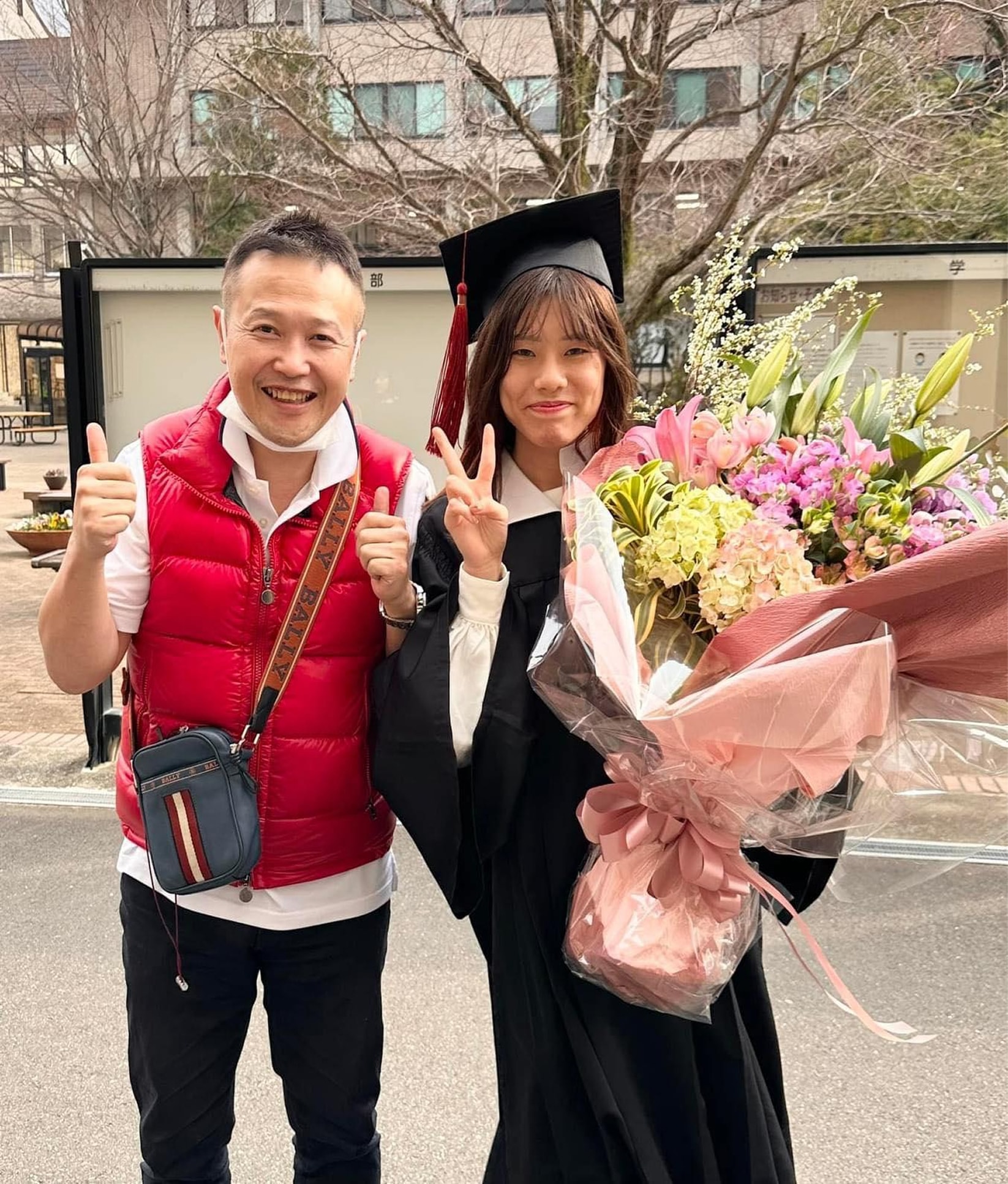 アルバイト卒業式の写真