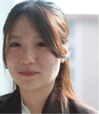 社員の井上はなの写真