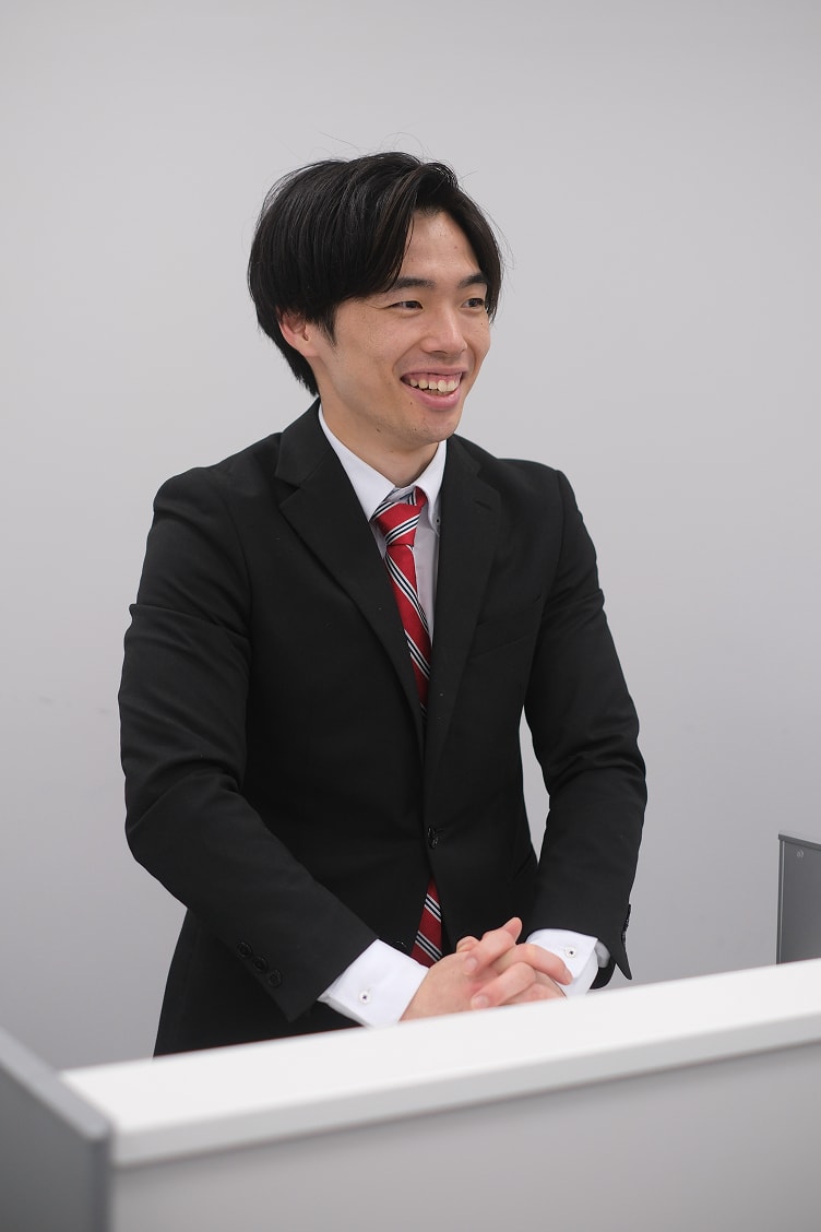 社員の久木田玄太の写真