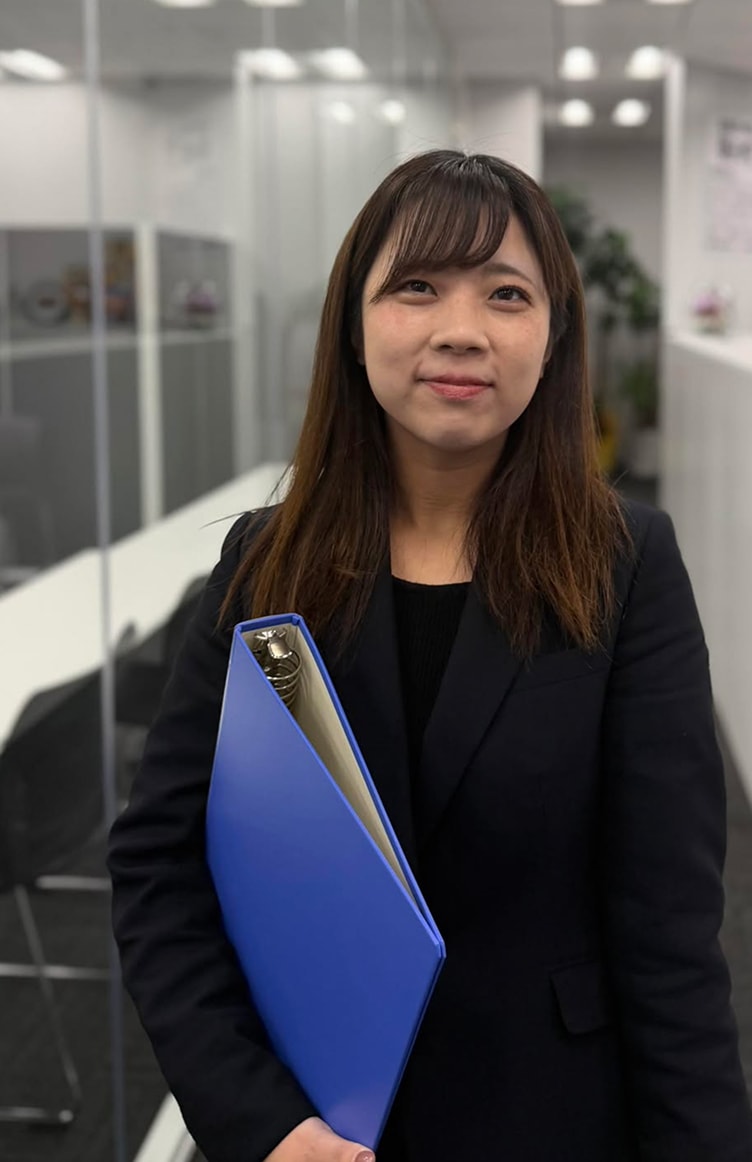 社員の美山智美の写真